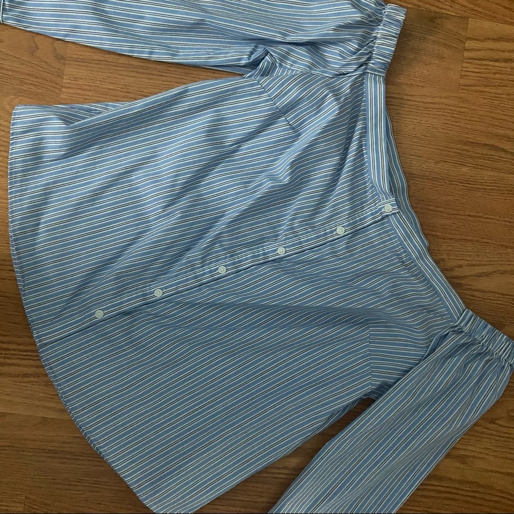 ⚡️Express Off-Shoulder Button Down Blouse - Picture 3 of 7